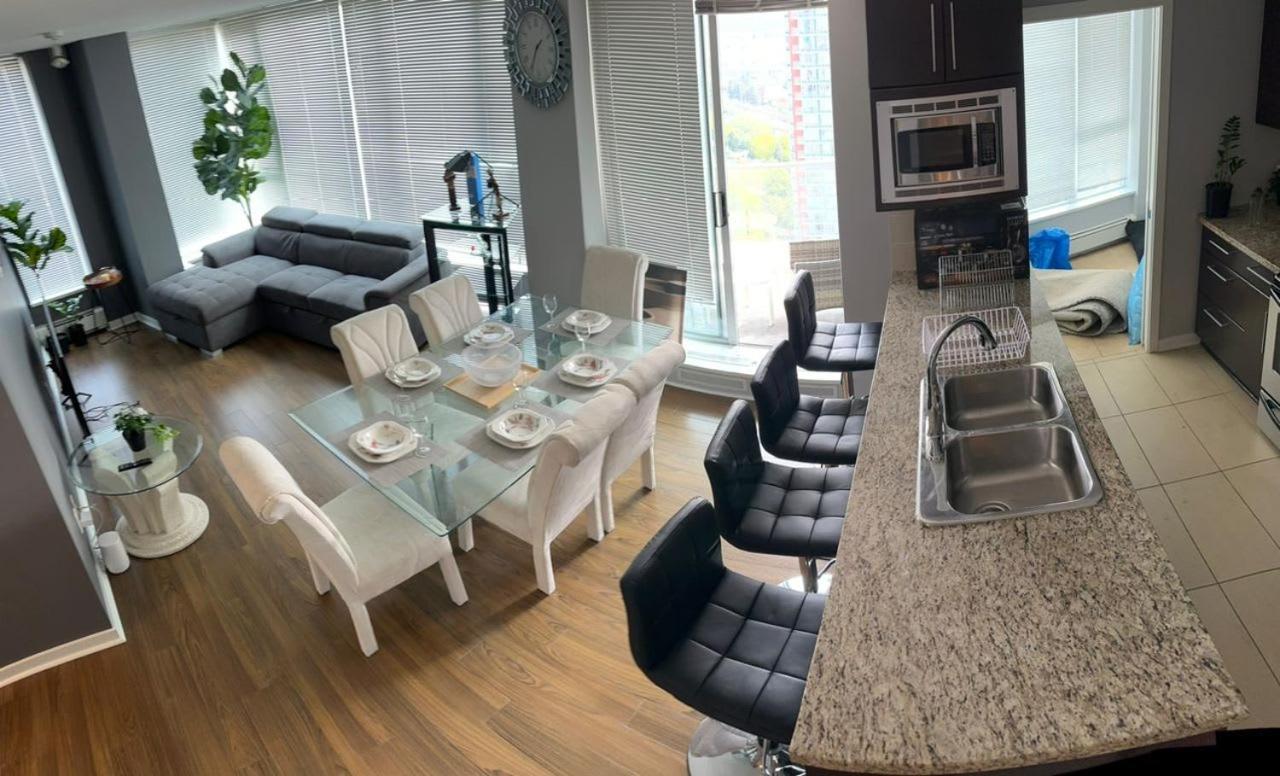 Luxury Jacuzzi Pool & Sauna In Prime Location Apartamento Vancouver