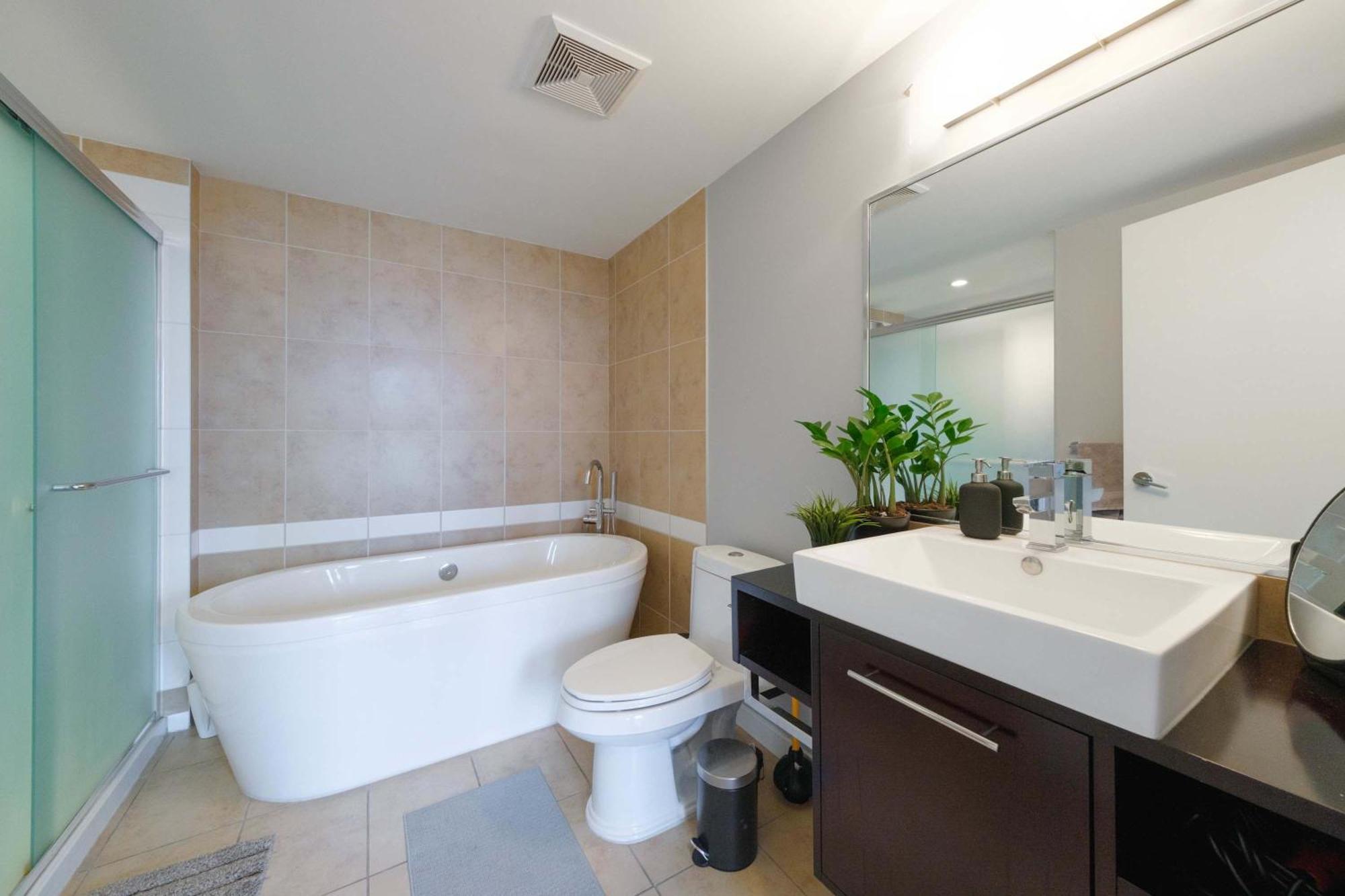 Apartamento Luxury Jacuzzi Pool & Sauna In Prime Location Vancouver